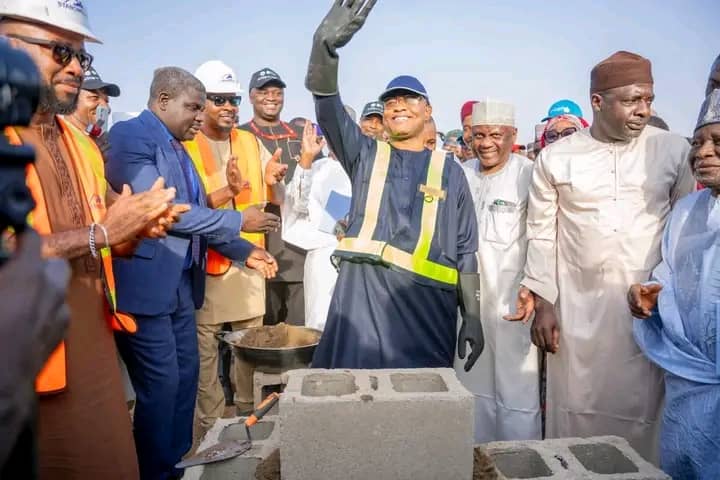 Gwamnatin Kaduna za ta gina sabbin makarantu 102, ta gyara 170 domin rage yaran da ba su zuwa Makaranta cewar Uba Sani. 